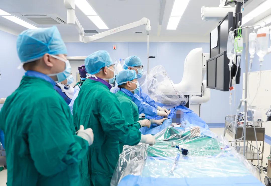 心脏病医院心脏内科完成首例经导管主动脉瓣置换术（TAVR）