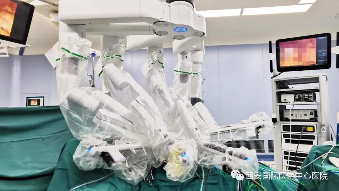 泌尿外科成功完成6例达芬奇机器人手术
